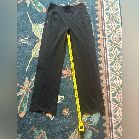 Lululemon Cottony-Soft Luon Pants – Size M – High Rise - SOLD OUT ON WEBSITE - Picture 6 of 7